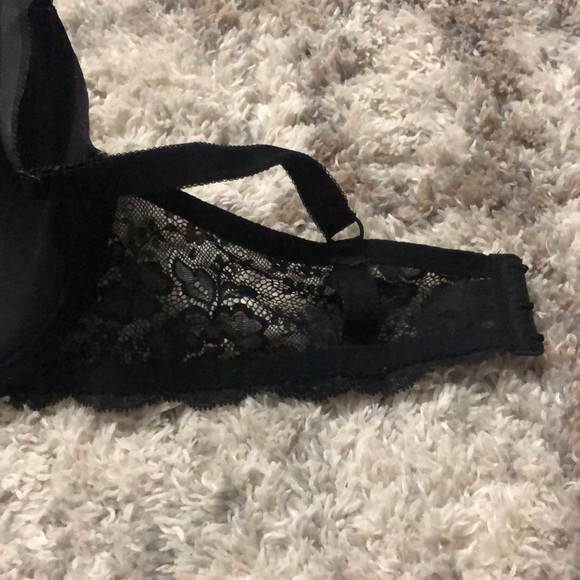 Victoria Secret Bra - Picture 6 of 7